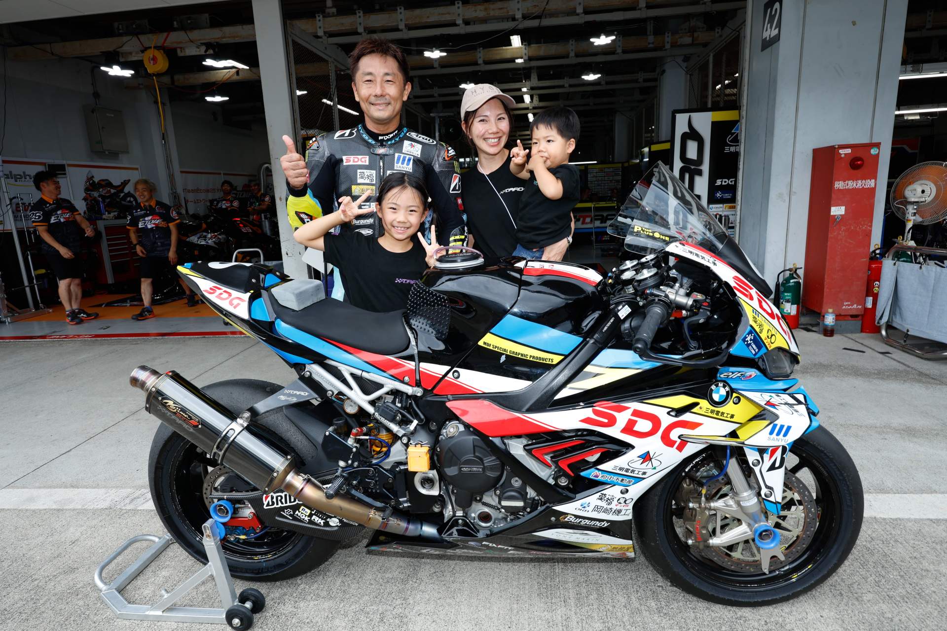 【本物保証 /関税・送料無料】PAUL RODRIGUEZ 関口太郎さん（'03ロードレースヨーロッパ選手権GP250 全勝